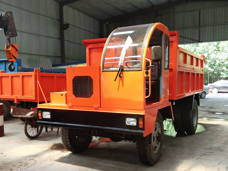 工程運(yùn)輸四驅(qū)車